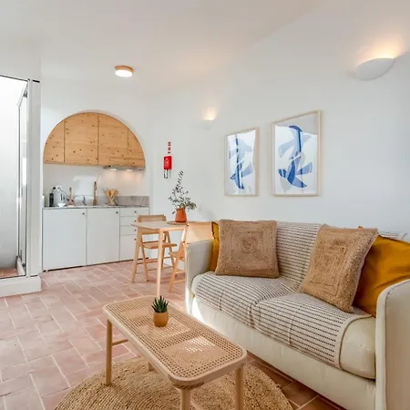 Stylish Slow Living 1 Bdr House By Lovelystay Vila do Bispo