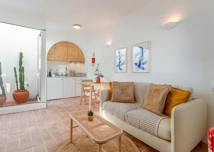 Stylish Slow Living 1 Bdr House By Lovelystay Vila do Bispo